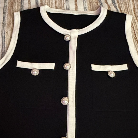 Elegant black & white faux button down dress - Picture 10 of 12